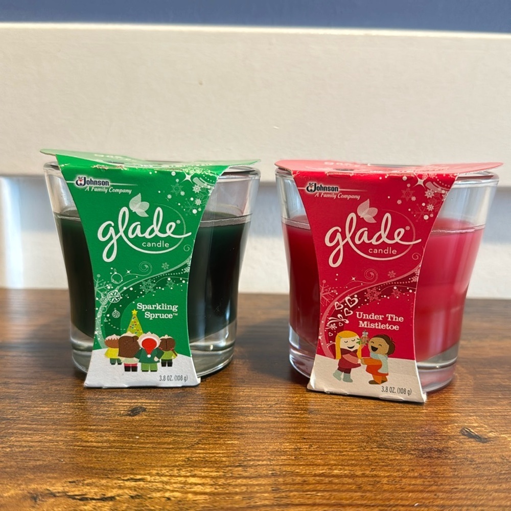 Glade Candles - Sparkling Spruce and Under The Mistletoe